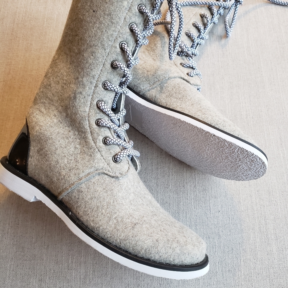 WOOLS High Top 100% Wool Boots Size 6 NEW